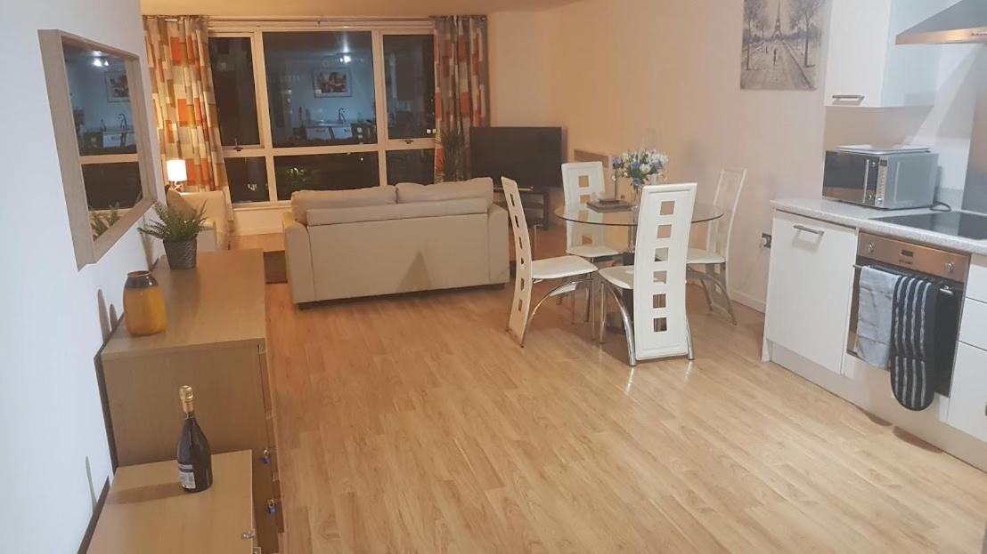 Marco Island -Very Spacious City Centre 1 Bedroom Apartment Нотингам Екстериор снимка
